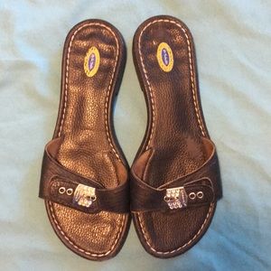 Black Dr. Scholl’s sandals